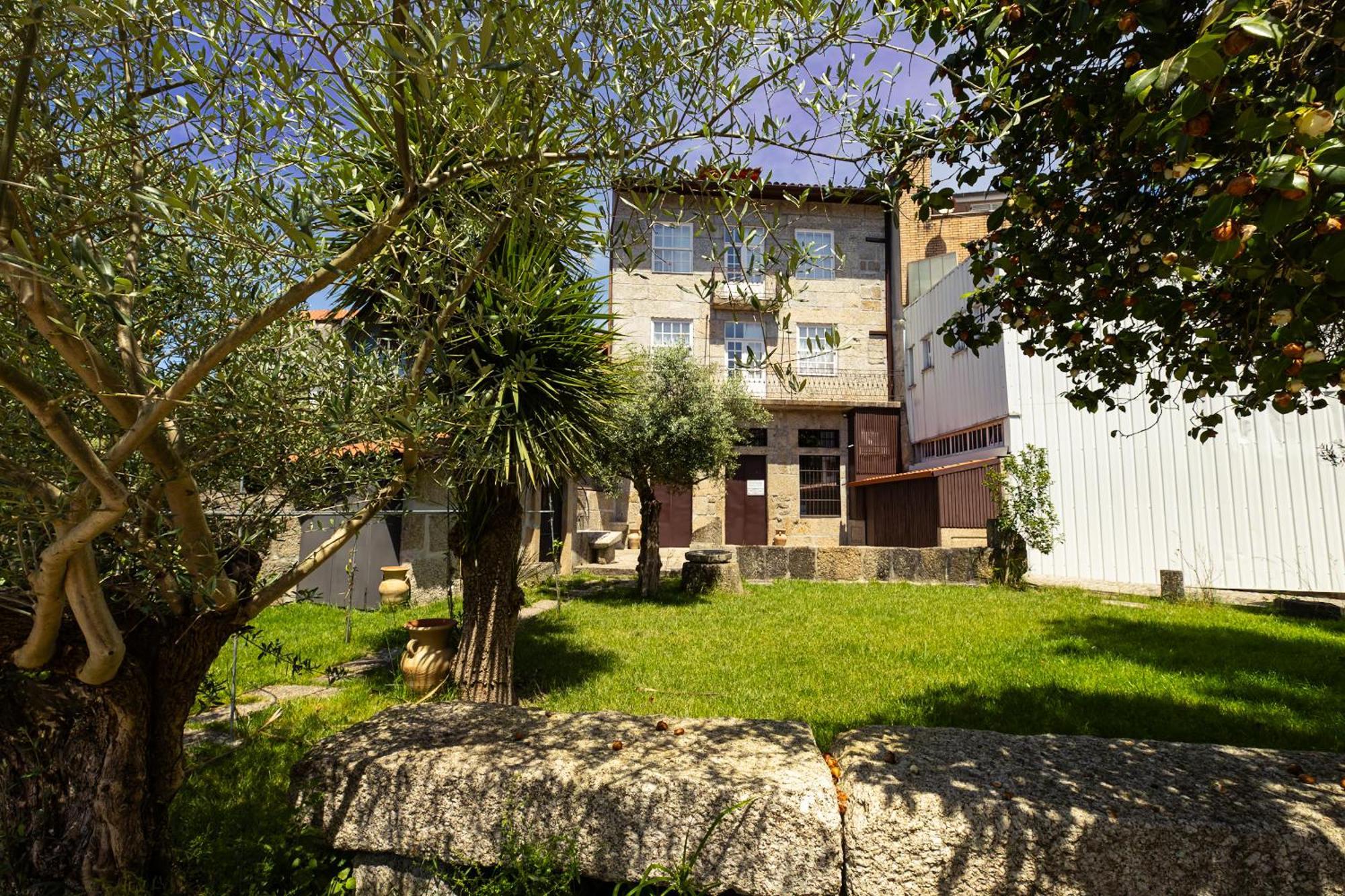 Hotel Alm Santa Luzia Guimarães Exterior foto